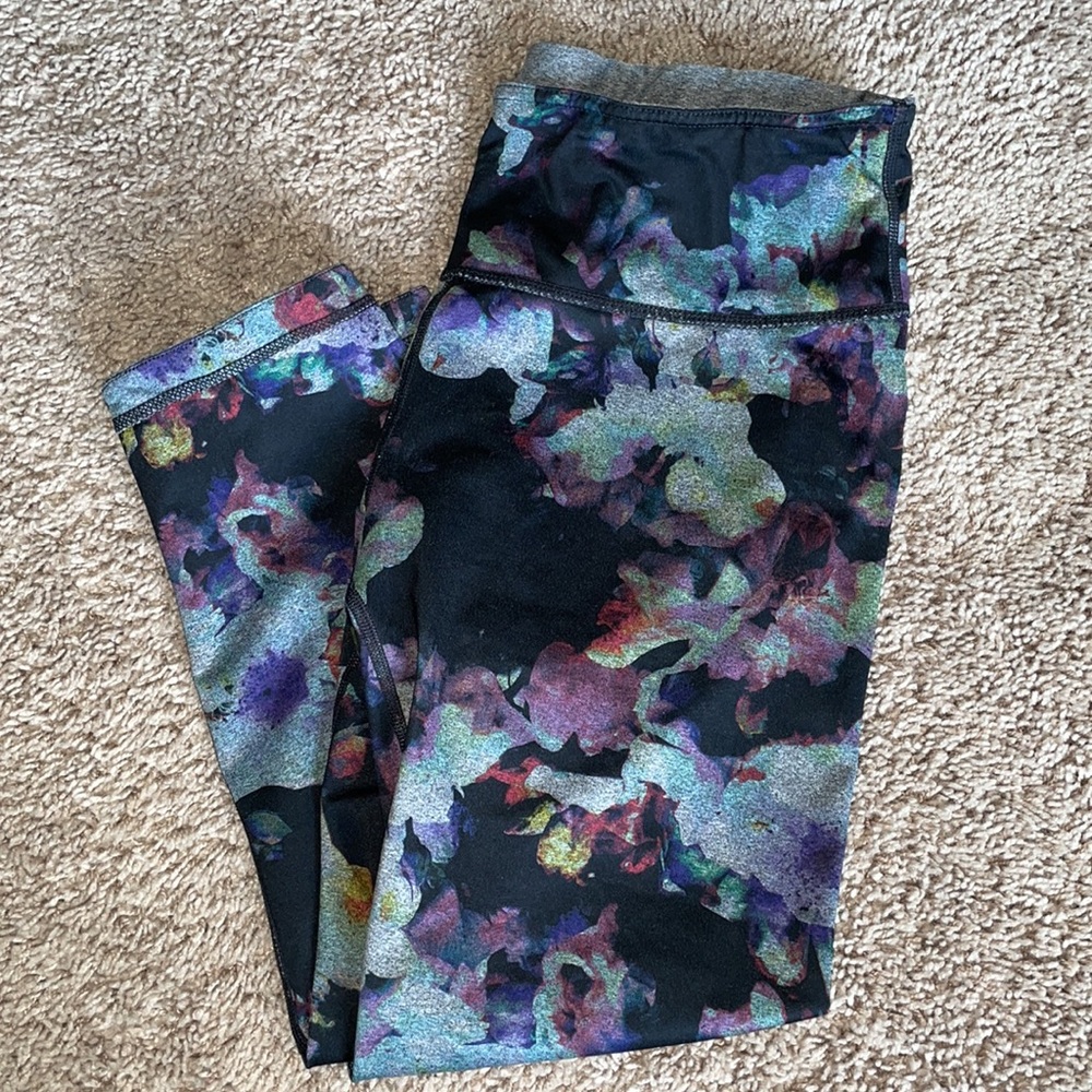 Reversible capris - Picture 2 of 2